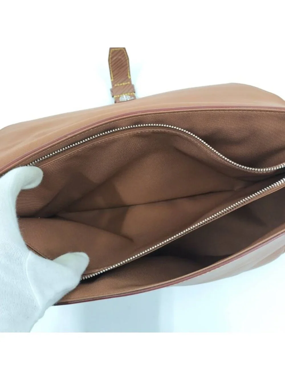 Louis Vuitton Montsouris XL Messengerbag Epi Brown